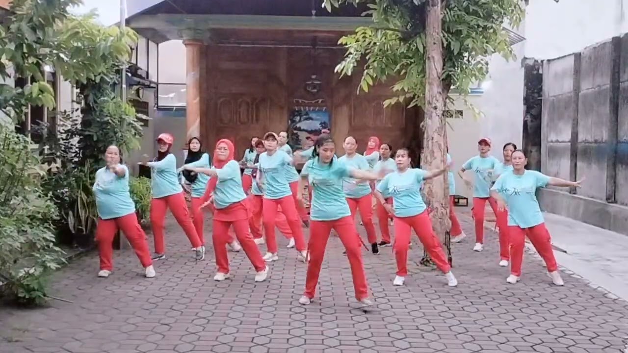 CINTA MULIA - KOES PLUS | DJ PARTY SEPASANG REMAJA JATUH CINTA | Senam Kreasi Jathilan | Koreo Sissy