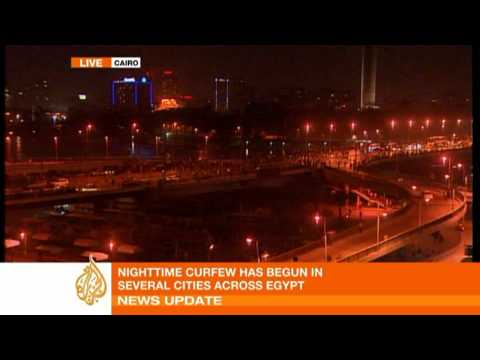 Egyptians refuse the 9pm curfew