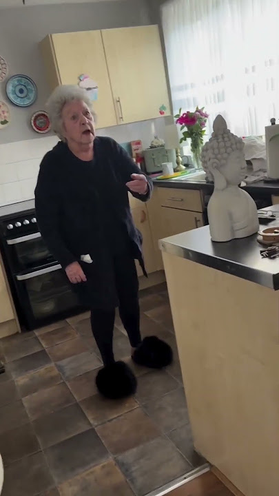 Grime Gran | UP THE F***ING ARSENAL | Beau the beard #foryou #funny #football #grimegran #foryou