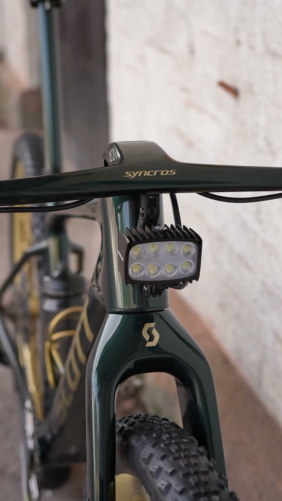 The SCOTT Scale RC Super Gravel - YouTube