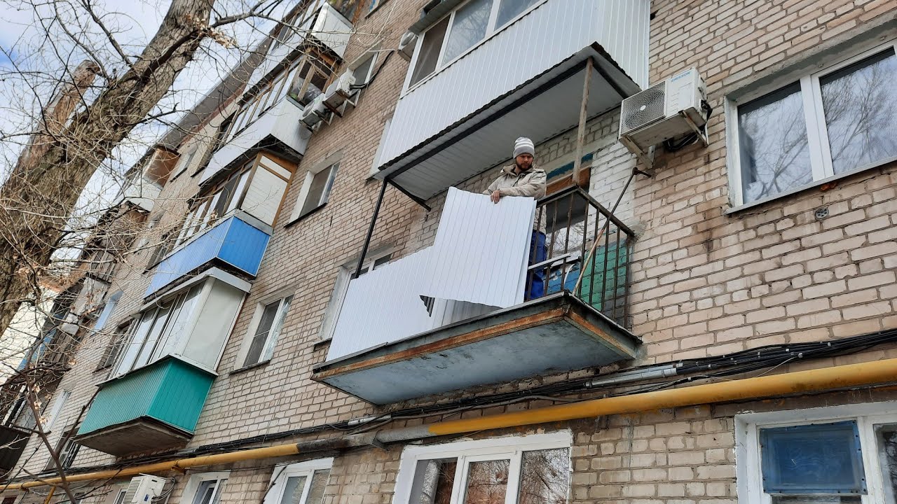 каркас обшивки балкона