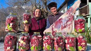 Настоящая деревенская Тушенка в Стеклянных Банках из Огромной Говяжьей Ноги