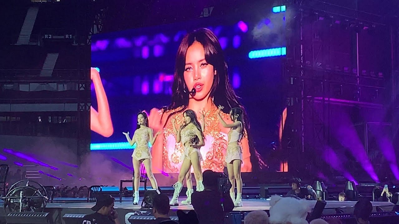 BLACKPINK – ‘Kick It’ | Stade de France - July 15 2023| Born Pink World