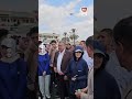 بعيدًا عن الرسميات.. رئيس جامعة بنها يمارس الرياضة مع الطلاب في يومهم الأول