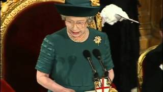 Queen Elizabeth | Annus Horribilis | Windsor Castle | Daily Star |Brian Hitchen |TN-92-156-024