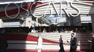 360 VIDEO: Walk down Oscars red carpet on eve of big show