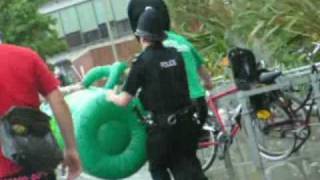 Mac Mug Arrest.avi