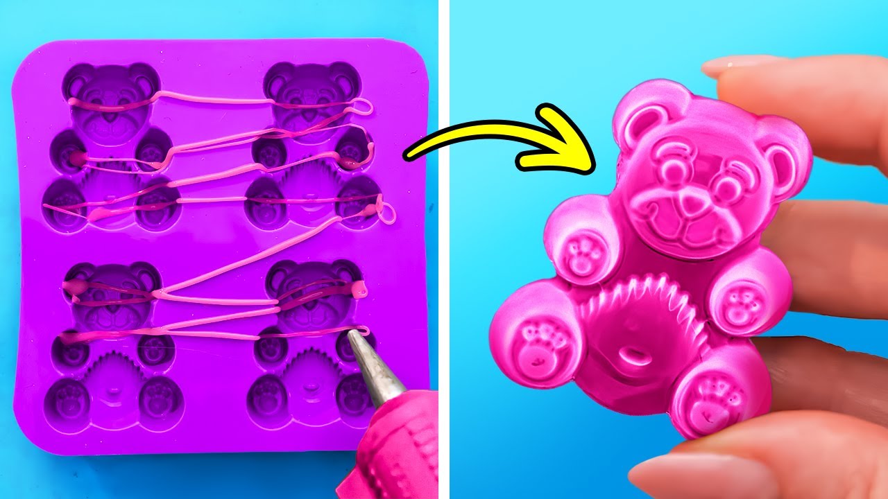 GLUE GUN VS. 3D PEN | Super Cool School Crafts And Miniature Ideas