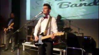 BUNGA BAND - Pretty Woman (Roy Orbison Cover) live at Chacharnia Palace (New Year's Eve 2015)