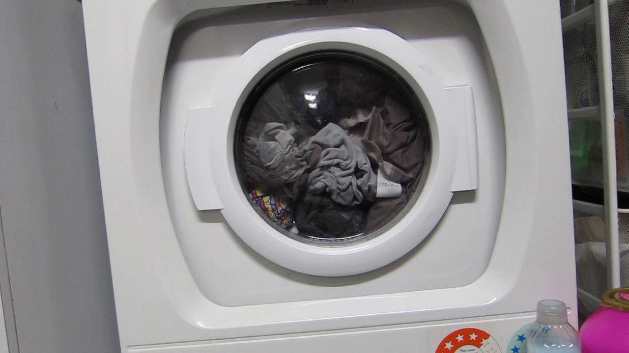 Washing machine with toddler - YouTube