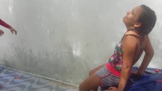 Desafio Bola Cheia De Água - Com Minha Prima