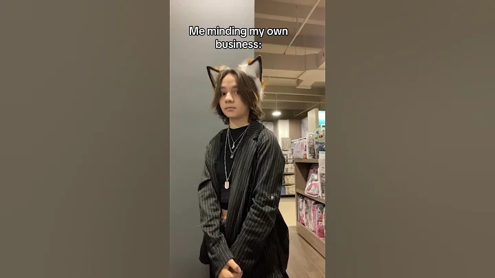 I am now going to BARK AT YOU‼️‼️ #therian #quadrobics #furry #fox (Phenicfox)