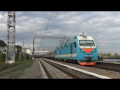 Электровоз ЭП1М-490 с