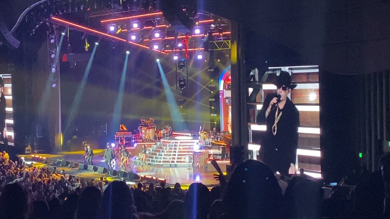 Pitbull performs Get Ready live at Zappos Theater, Las Vegas, 2021.09.18