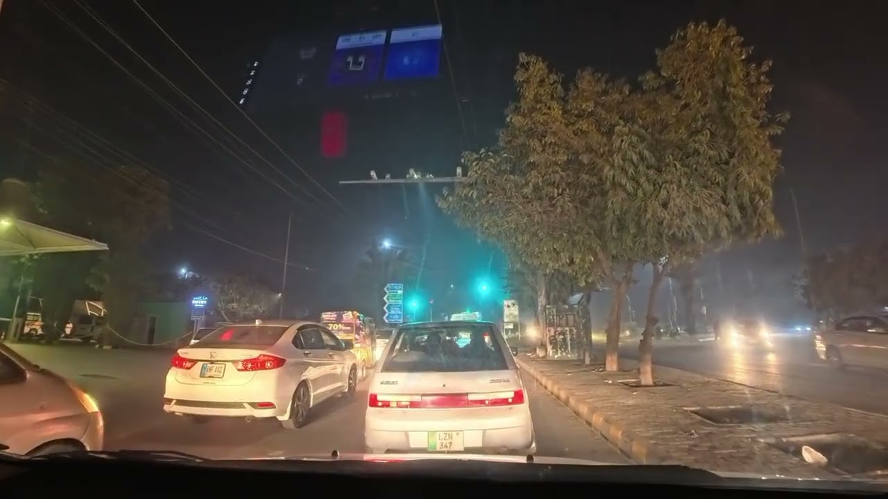 Bone chilling Sunday night at Johar Town, Lahore, Pakistan. Jan 2026.