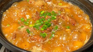 排骨萝卜煲的做法，排骨好吃不腻萝卜清甜，汤汁拌饭一起吃太爽了