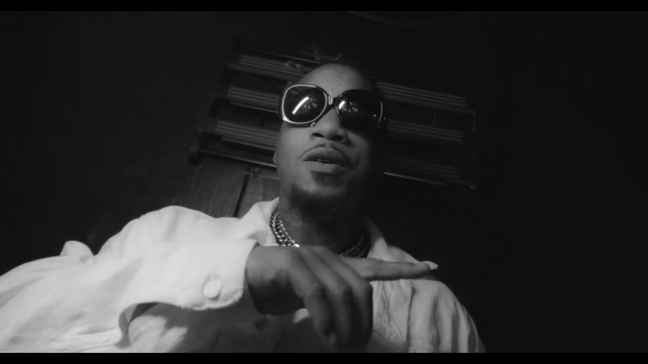Stevie Chu - Looking In (Official Video)