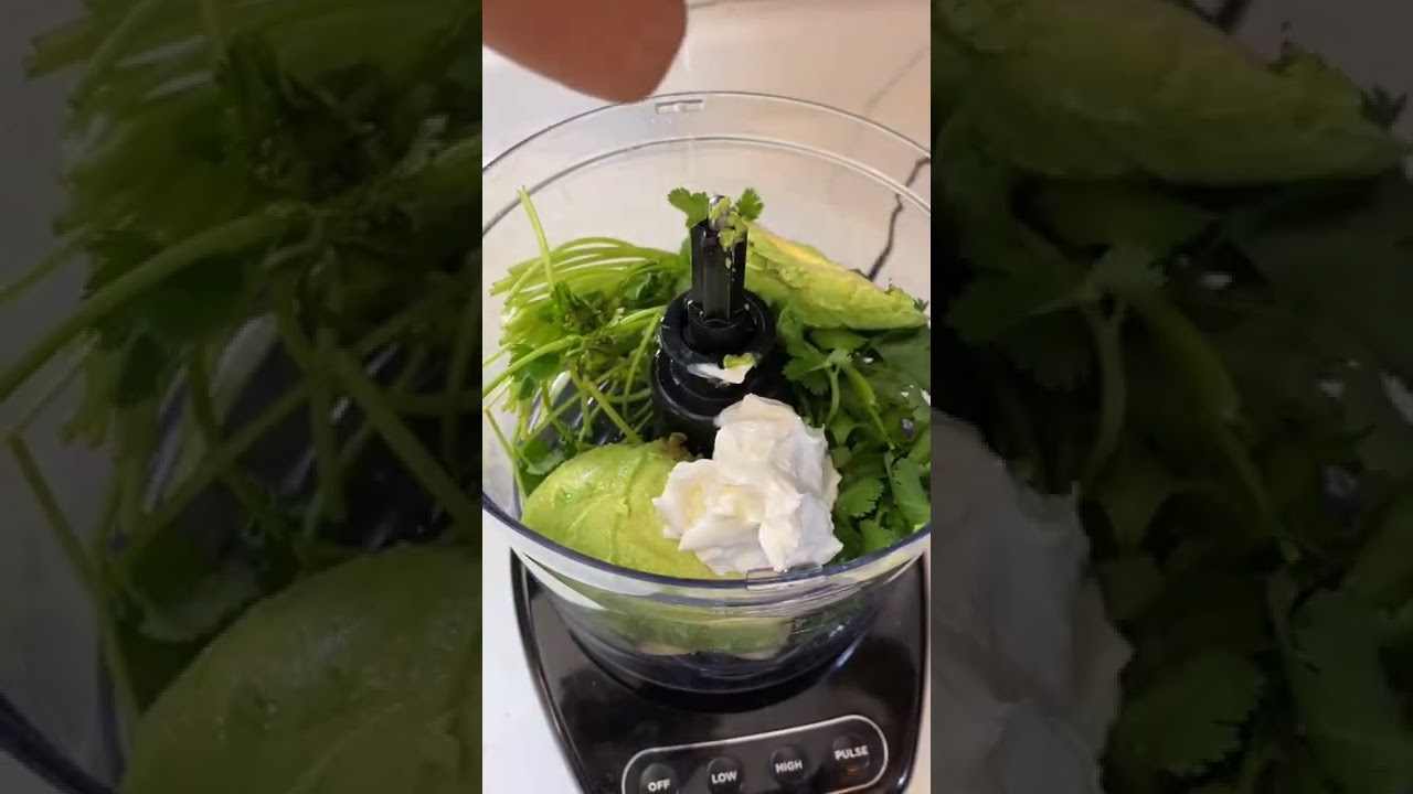This avocado sauce is the best sauce I’ve ever made 
