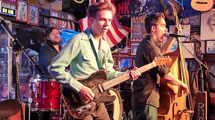 Kelley's Heroes, "Cocaine Blues" live at Robert's ...