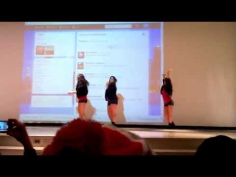 UIC Sigma Lambda Gamma Stroll