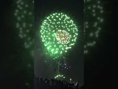 夏の夜空を圧巻！足立の花火2016の連続打ち上げ