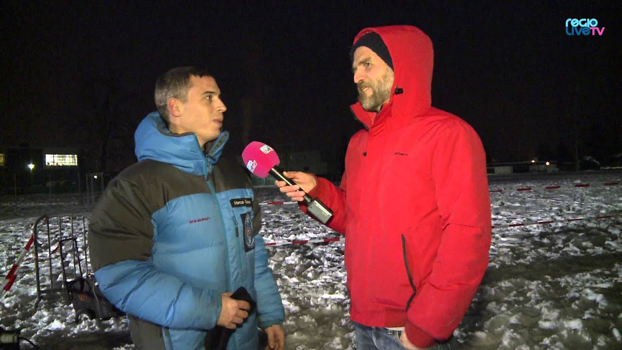 Lichtkünstler Gerry Hofstetter beleuchtet das Schulhaus Oberfeld in Oftringen