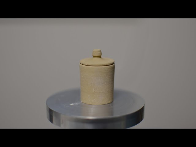 蓋付きの小さな壺の作り方 - YouTube