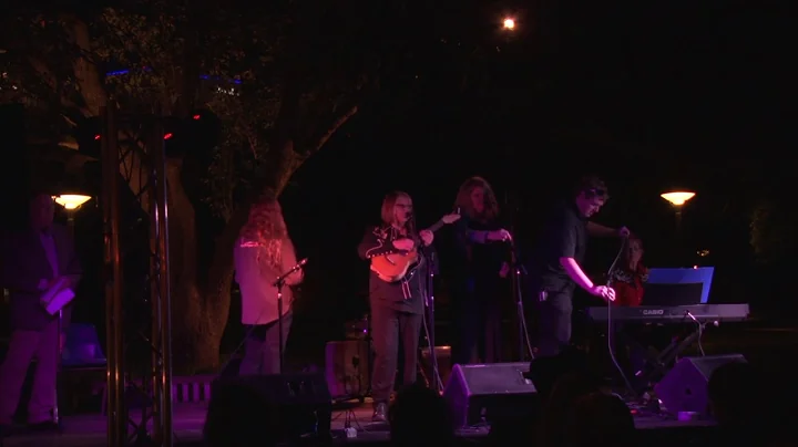 Linda Lowe performance