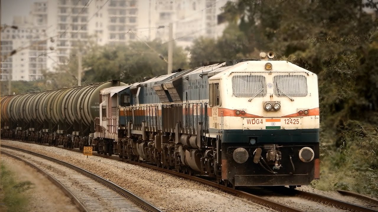 The Piglet GY WDG 4 Twins with a Petroleum Filled BTFLN Speeding Hoodi Halt @ MPS ~ INDIAN RAILWAYS