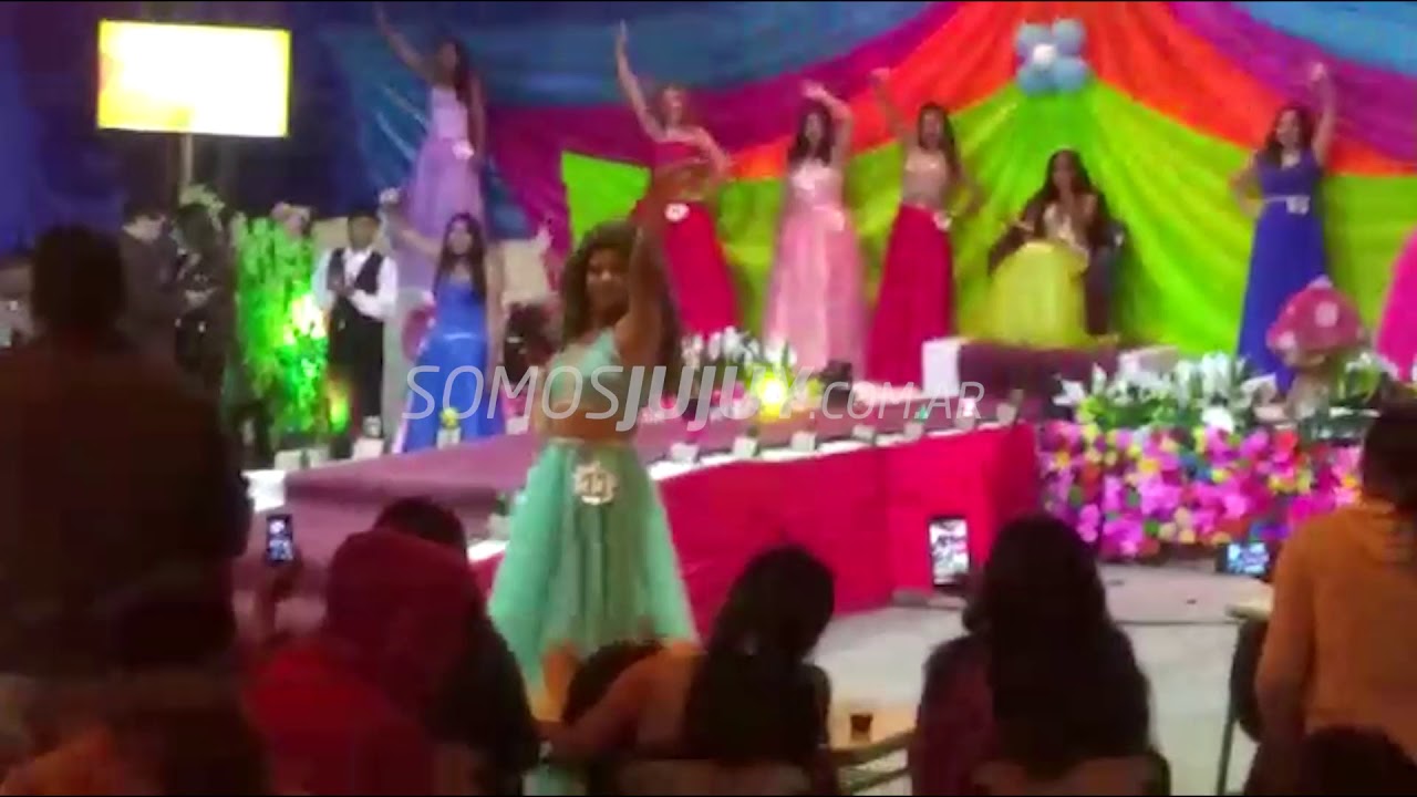 Por primera vez un chico gay fue elegido como Miss Elegancia en la FNE actualidad cientifica