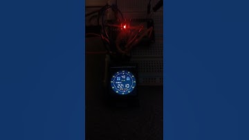 ESP32 1.3" TFT Clock using WiFi and NTP protocol to synchronize the time and the DST zone.