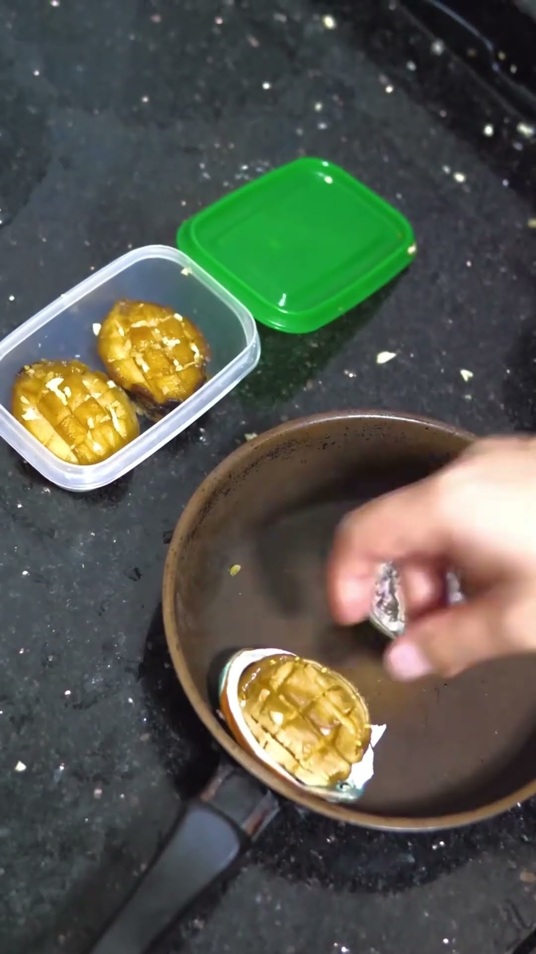 Genius son collects wild mushrooms and pretends to be abalone to deceive his mother! #shorts#guige