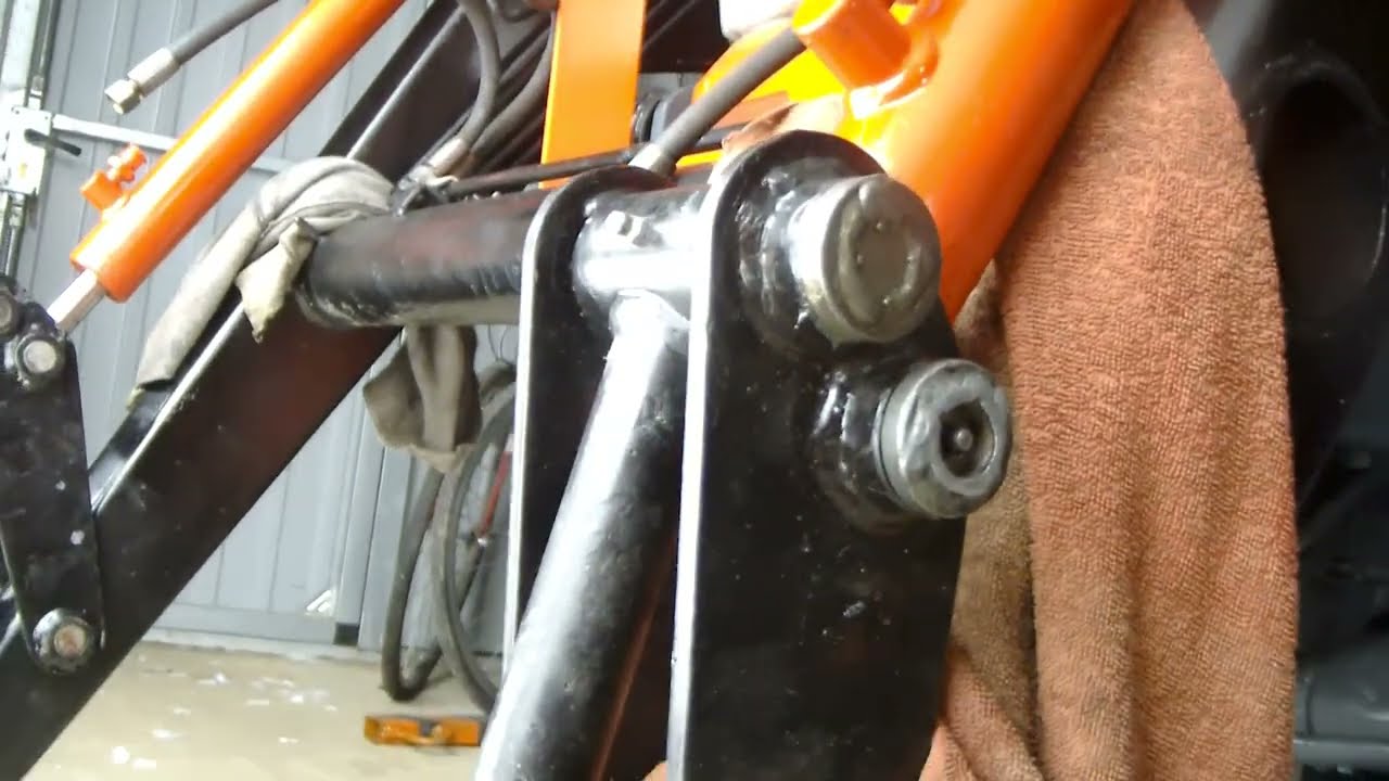 Kubota GL 32 z ładowaczem Lewis Cz  III