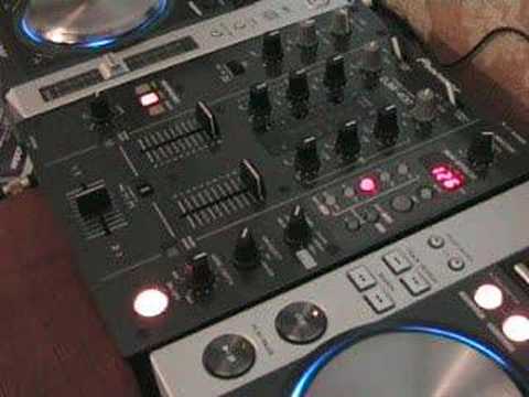 Using an FX on a DJ mixer.