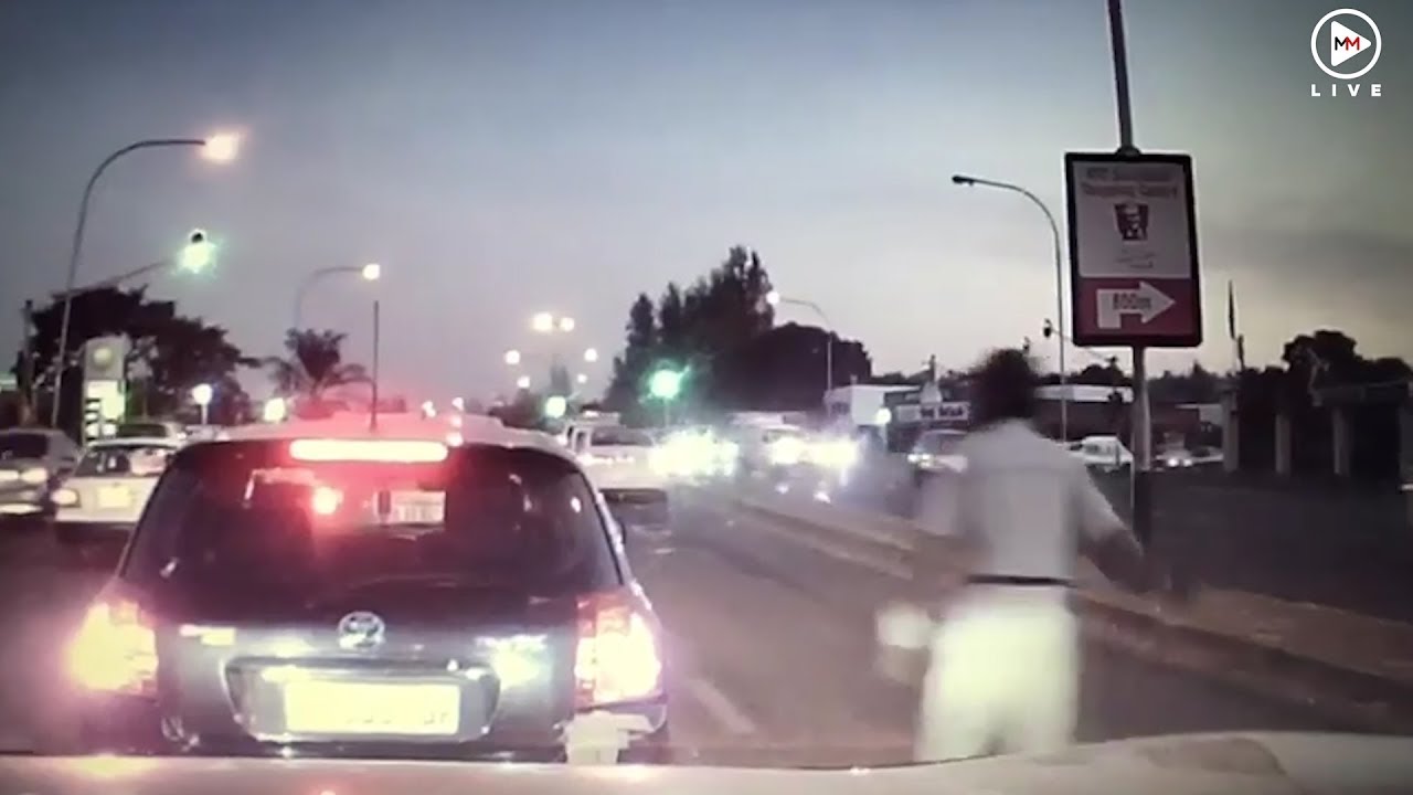 Klipriver smash and grab caught on camera - YouTube
