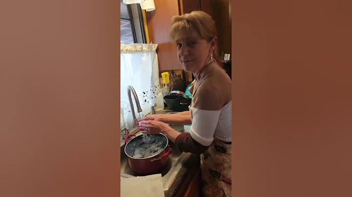 how to properly peel a boiled egg