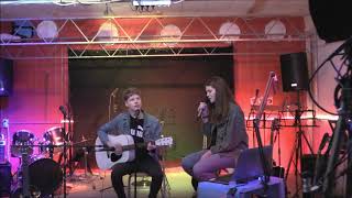 Download Lagu Shallow - Lady Gaga cover by Jesse Schoorstra en Emily - Palm Music Productions MP3