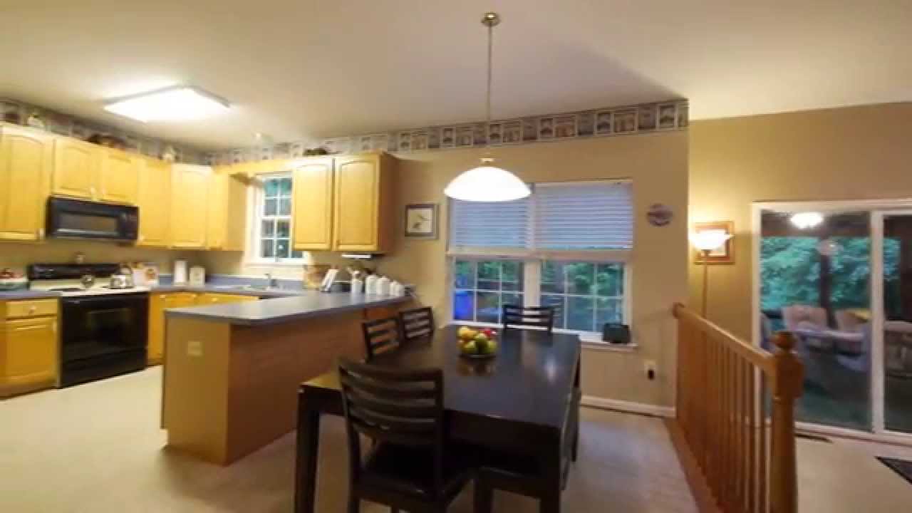 Jacobs and Steve Meehan Present 10 Cross Point Dr. in Owings, MD