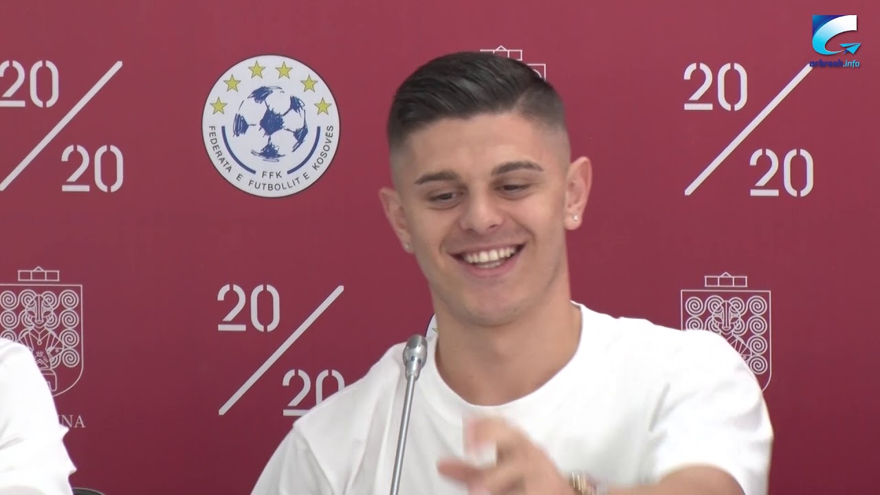 Granit Xhaka e Milot Rashica marrin ‘Çelësin e qytetit’ të Prishtinës