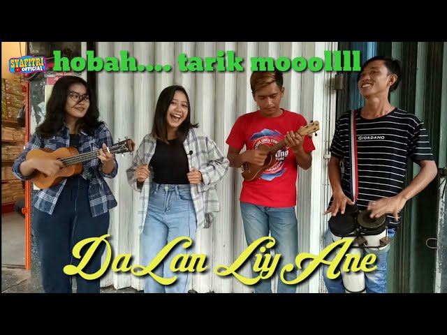 Lia Nia pengamen viral_dalan liyane..!!! cover ukulele pengamen pagoda suasana jadi heboh class=