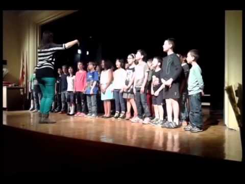 Les corals canten per Sant Jordi - YouTube