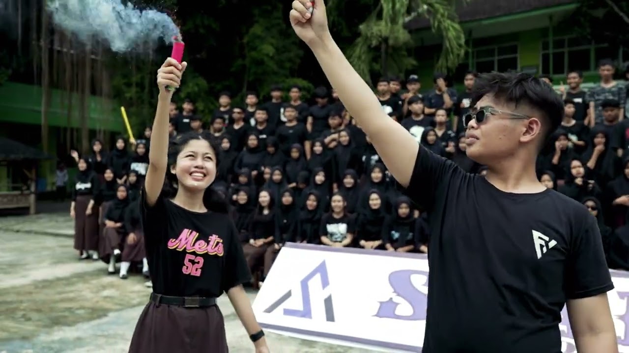 Last Ceremony Siswa Kelas XII Angkatan 2025 SMK PAWYATAN DAHA 2 KEDIRI