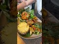 Mays in Pattaya, Thailand for amazing beachside cuisine! 😋
