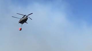 Incendio Monte Serra Elicottero CH dell’esercito in servizio antincendio 25/9/18