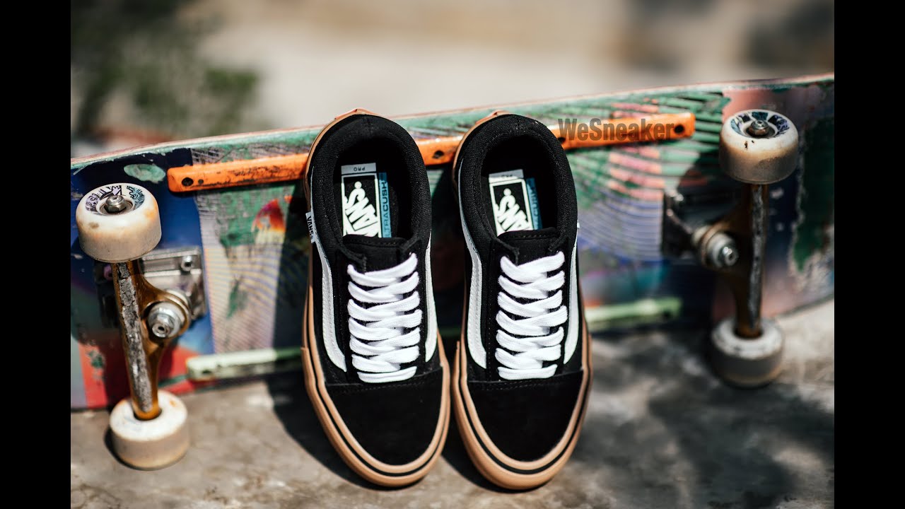 On feet รีวิว - รองเท้า VANS Old Skool (PRO) - Black/Medium Gum เหมาะสำหรับใส่เล่น Surf Skate