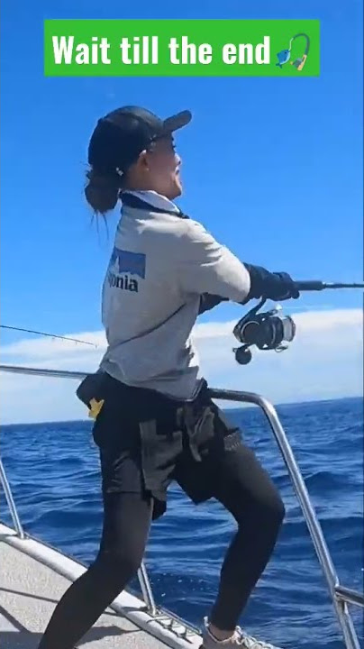 Asian fishing girl extreme fishing #asianfishing #seafishingvideo