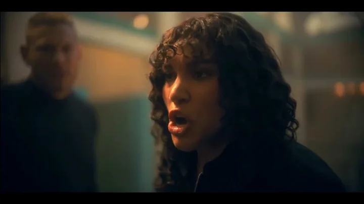 Allison Hargreeves turning into Wanda Maximoff (TU...