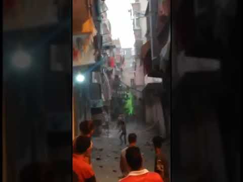 حالة واتس واقف لوحدي بعارك الف