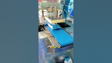 湿巾机运作#wetwipesmachine  #packagingmachine #packagingmachinefactory#湿纸巾包装机