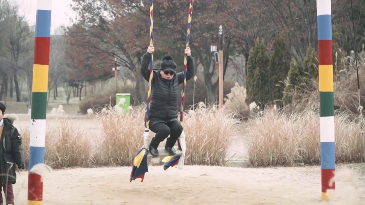 그네에서 살아남기 l 68-Year-Old Playing On The Korean Traditional Swing l 천안삼거리 ...